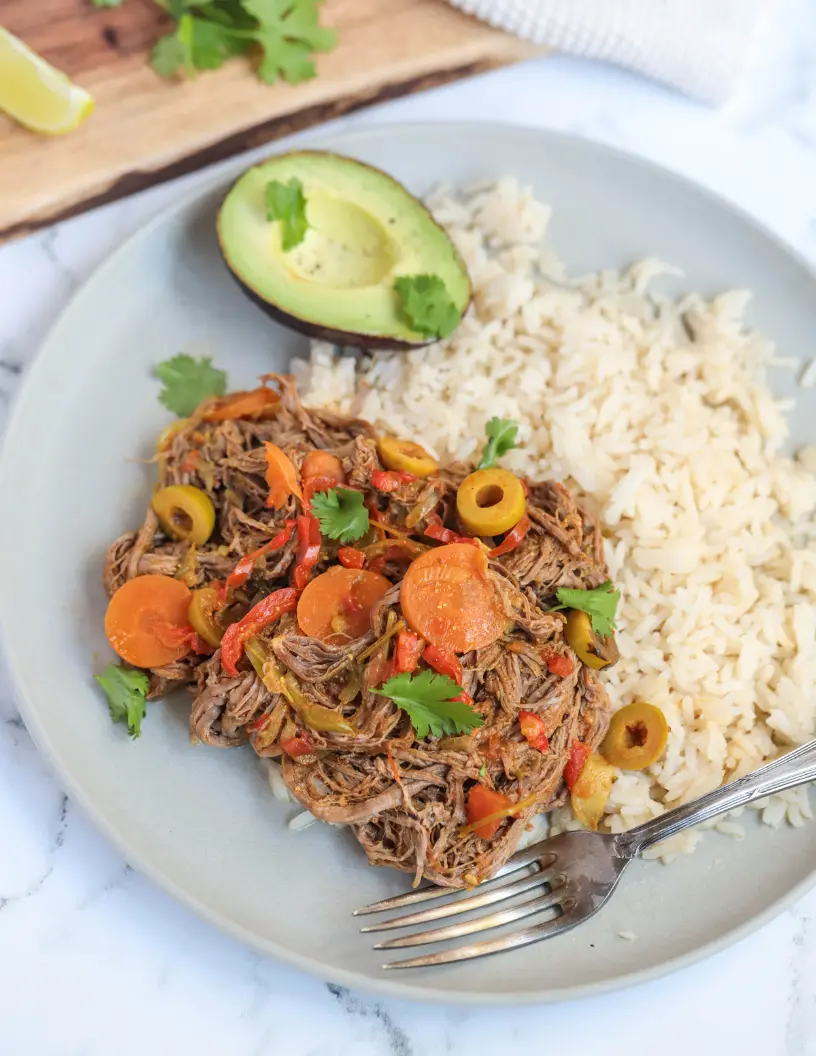 Carne de Res Deshebrada Especiada Cubana